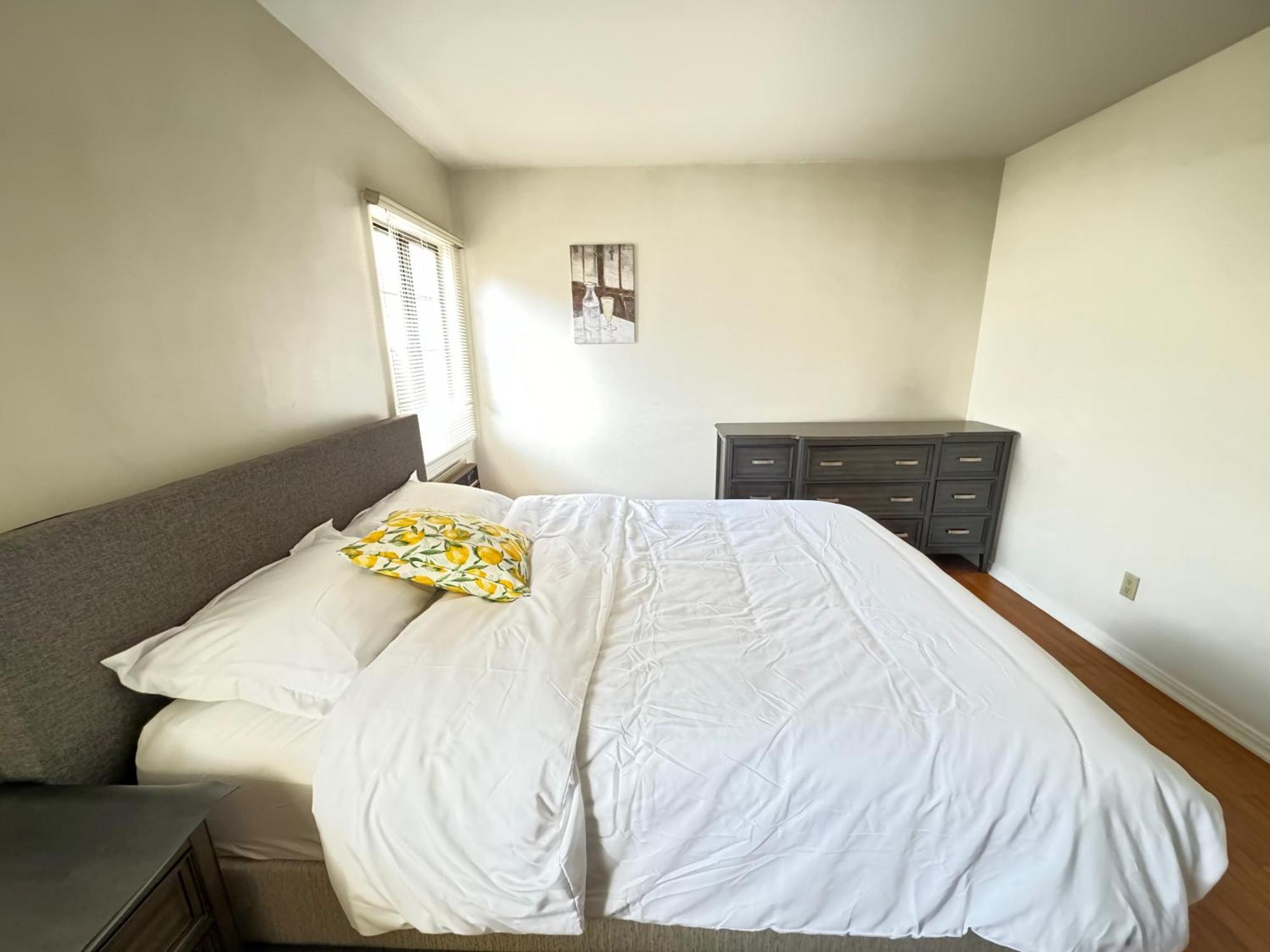 Cozy Home In Prime Location Monterey Park Exterior photo
